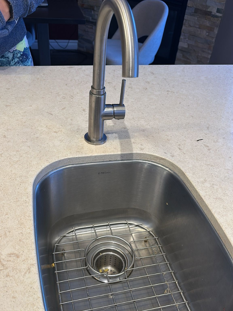 Kitchen Sink Faucet Repair Service in Kanata - Delta Plumbers